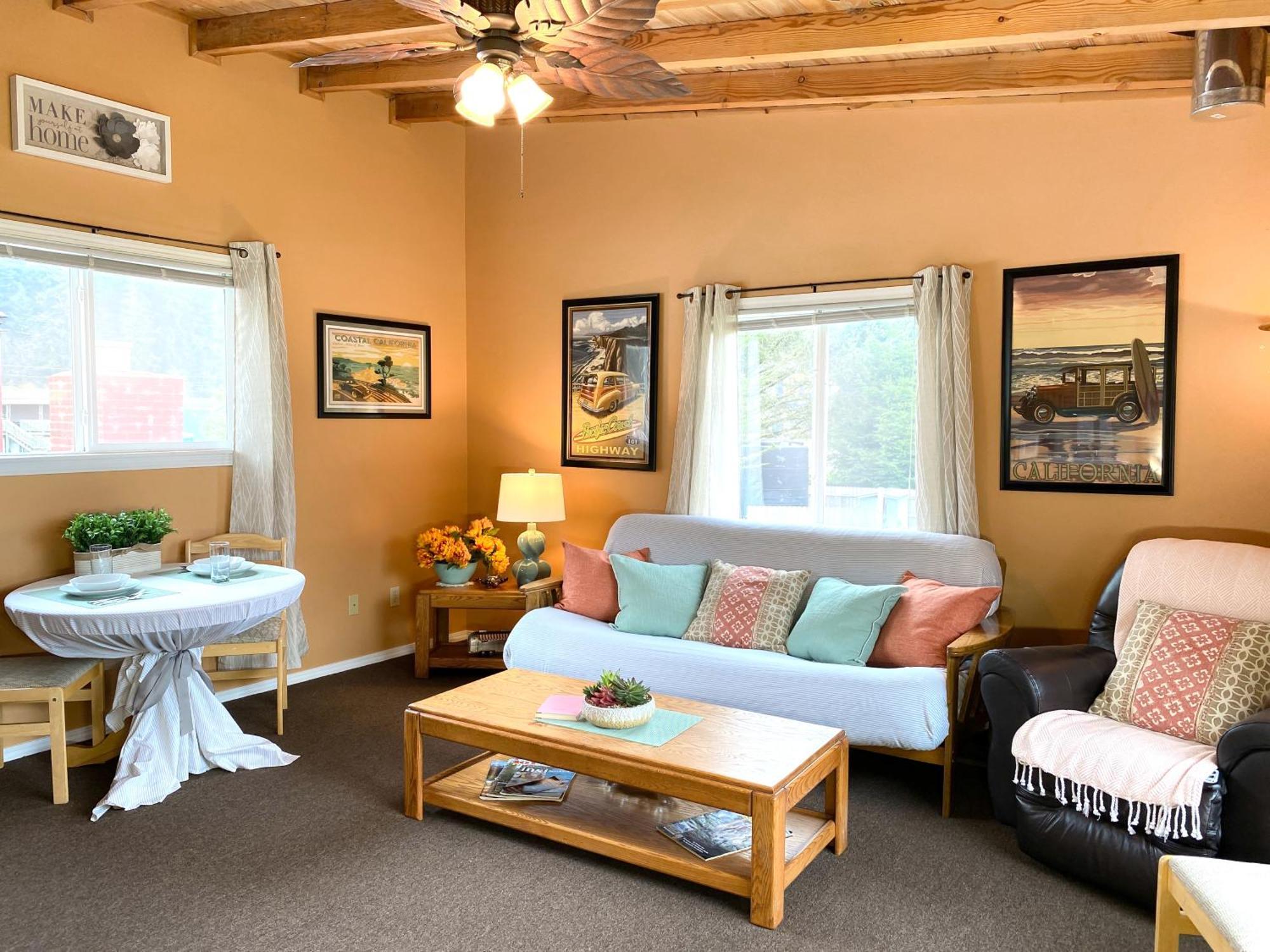 Riverview Cozy Home By The River Klamath Exterior foto